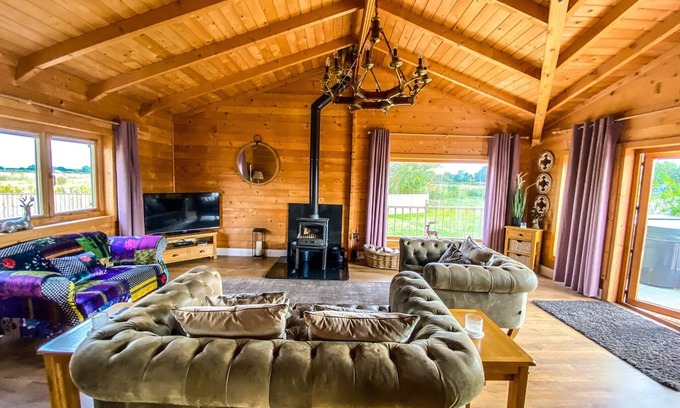 Fangfoss Cabin | Beautiful 3-Bed Luxury Private Lodge in York
