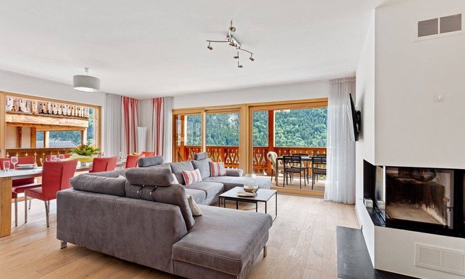 Champery Ski Chalet | Beautiful 3 bedroom apartment with jacuzzi in Montagnier - By Mrs Miggins