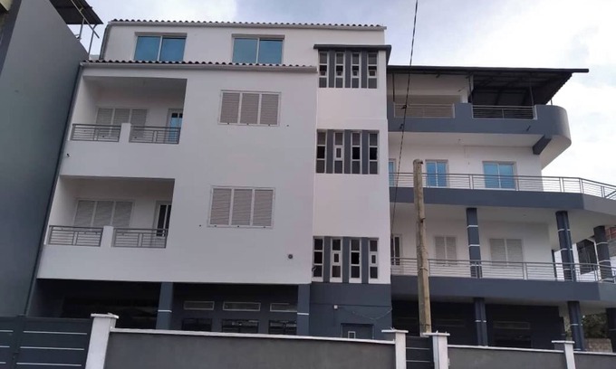 Tarrafal Apartment | Beautiful 3-bedroom apartment with bathroom, toilet and washbasin. If