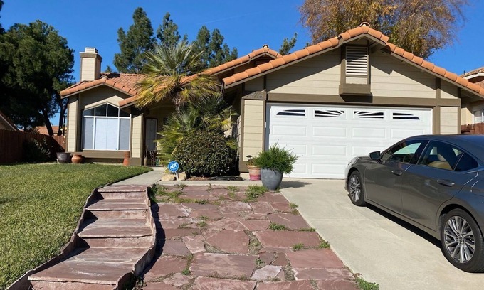 Temecula House | Beautiful 3-bedroom home within 10 miles of the wineries and mall