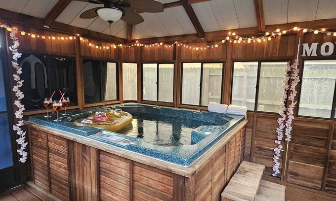 Atascocita House | Beautiful 3-bedroom house with private hot tub