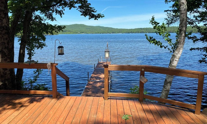Franklin House | Beautiful 3 Bedroom Lake House on Webster Lake!