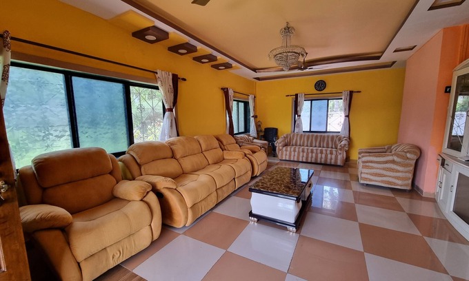 Nagaon Villa | Beautiful 3-Bedroom Villa☺️with FREE WiFi, Lawn @Nagaon🏖️