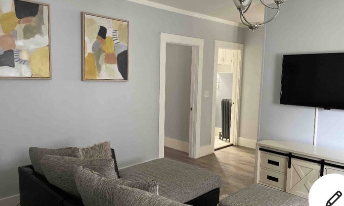 Norwich Cottage | Beautiful 3 bedrooms 2 baths Residential home