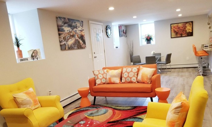 Pawtucket Apartment | ð€Beautiful 3 BR apt, Fast WiFi & free Parking mins to Shopping Malls!ð¥³