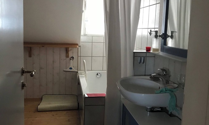 Oberturkheim Condo | Beautiful 3 room apartment, 75 sqm