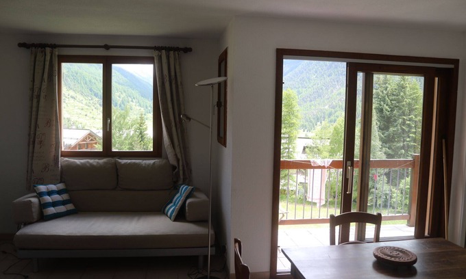 Ceillac Apartment | Beautiful 3-room apartment in the heart of the Queyras regional nature park, in Ceillac