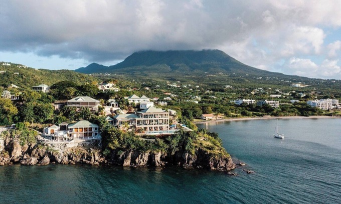 Fountain Villa | Beautiful 3 story 8,000 sq ft Oceanside Mansion