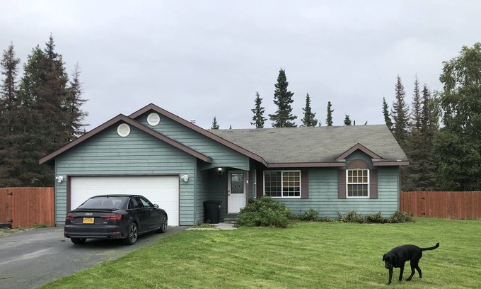 Kenai House | Beautiful 3bed/2bath close to Mouth of Kenai River, Beach, and downtown Kenai.