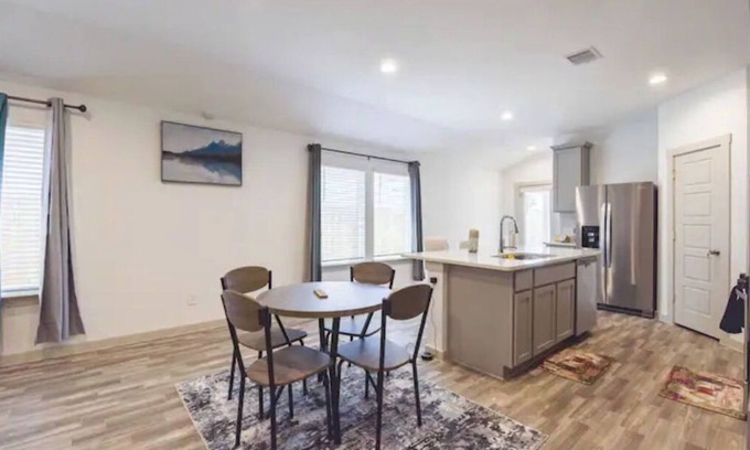 Southeast Houston House | Beautiful 3bedrooms home near downtown Houston-TX