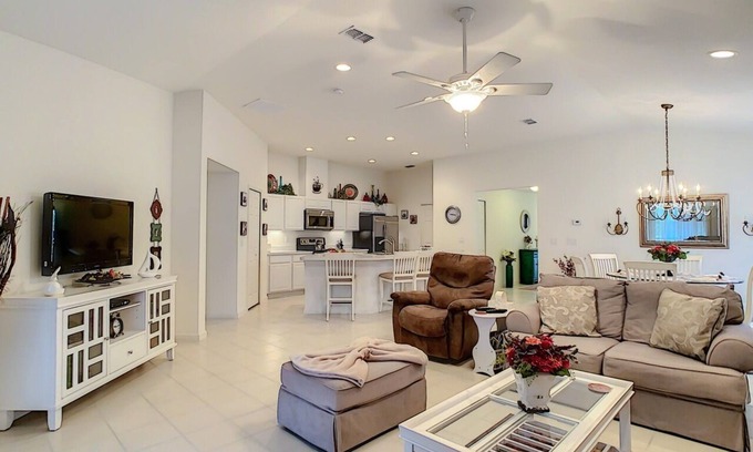 Daytona Beach House | Beautiful 3BR home in Daytona