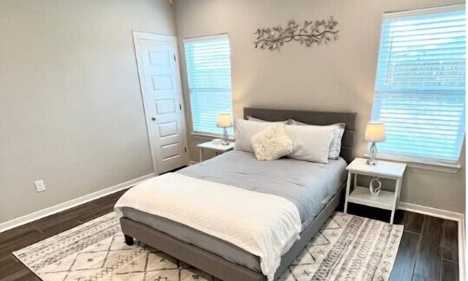 Edinburg House | Beautiful 3R-2B Home in Quiet Community