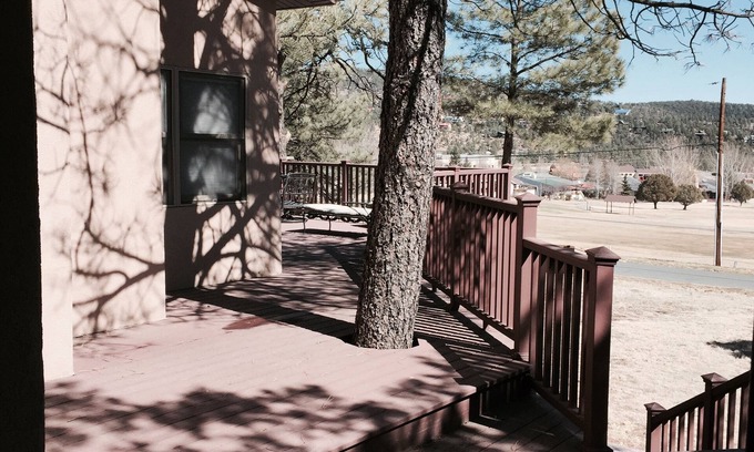 Ruidoso House | Beautiful 4 bd 3 bth home new Hottub, A+ location. Sleeps 8 in beds have pullout