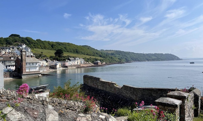 Kingsand House | Beautiful 4 Bed house with large garden near the sea