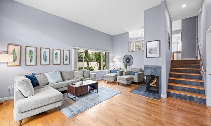 University City Condo | Beautiful 4 Bedroom 2 King 2 Queen Beds, Community Pool and Tennis!
