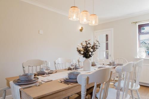 Woodstock Apartment | Beautiful 4 Bedroom Cotswolds Home near Woodstock!