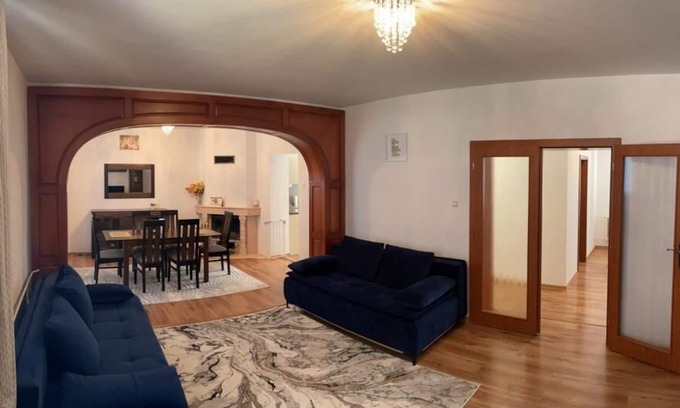 Senec House | Beautiful 4 bedroom house with a relaxing garden