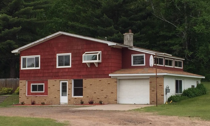 Upper Peninsula Michigan House | Beautiful 4 bedroom, Marquette home. Open all year!