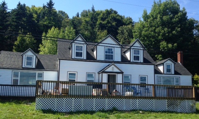 Digby House | beautiful 4 bedroom ocean view vacation home