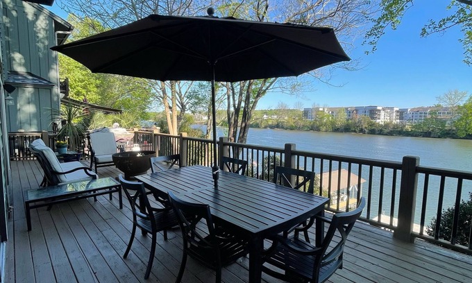 North Augusta House | Beautiful 4 Bedroom River Front House in Downtown