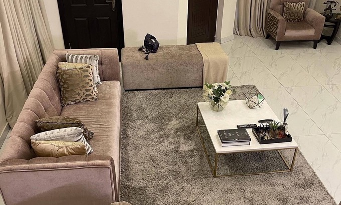 Ofin House | Beautiful 4 Bedroom Terrace. Quiet get away in the City Center