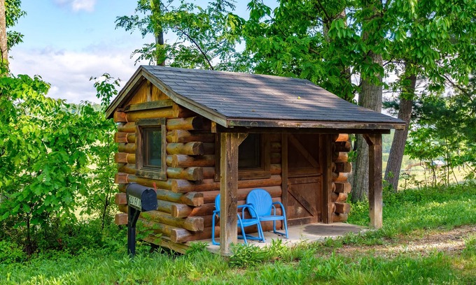 Timberville Cabin | Beautiful 4 Bedroom Log Cabin | Shenandoah Valley (NEW STOVE)