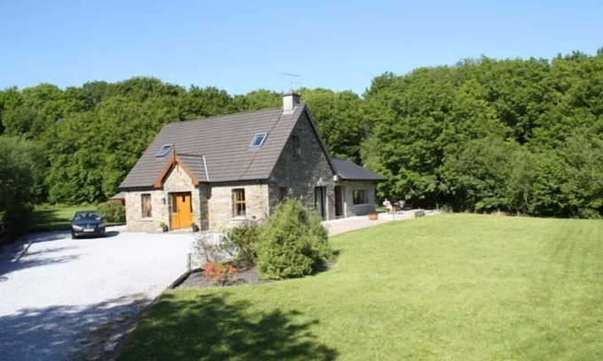 Kenmare Cottage | Beautiful 4* cottage 5 minutes from Kenmare, Co. Kerry, Ireland