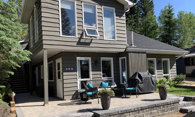 Saskatchewan House | Beautiful 4 season lake home in northern Saskatchewan