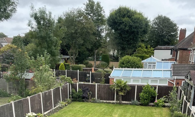 Walsall House | Beautiful 5-Bed House in Walsall