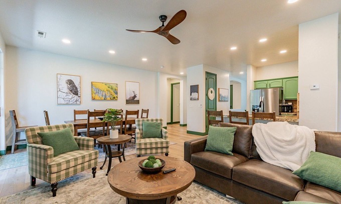 Ponderosa Trails House | Beautiful 5 Bedroom Flagstaff Home w/Private Spa