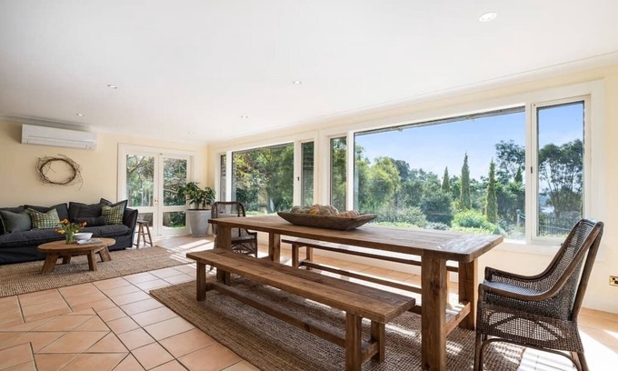Orange East House | Beautiful 5 Bedroom Home with Pool & Tennis Court