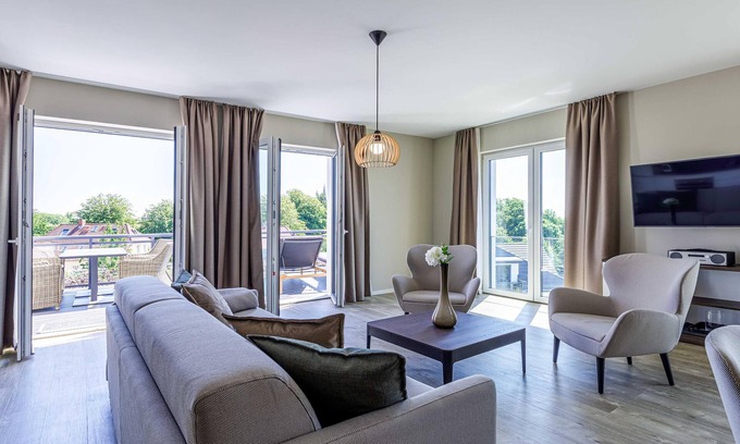 Ostseebad Wustrow Apartment | Beautiful 5-star Boddendeck vacation apartment with balcony in the south wing