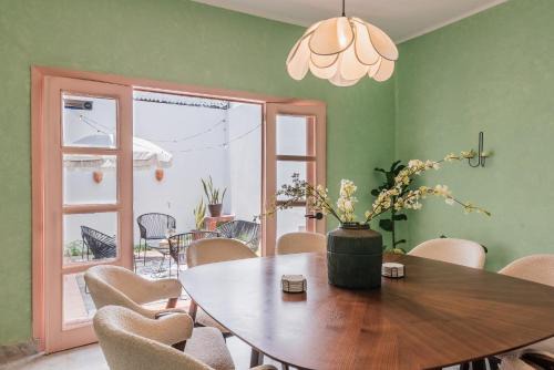 La Condesa Villa | Beautiful 6 BDR Villa with AC in La Condesa