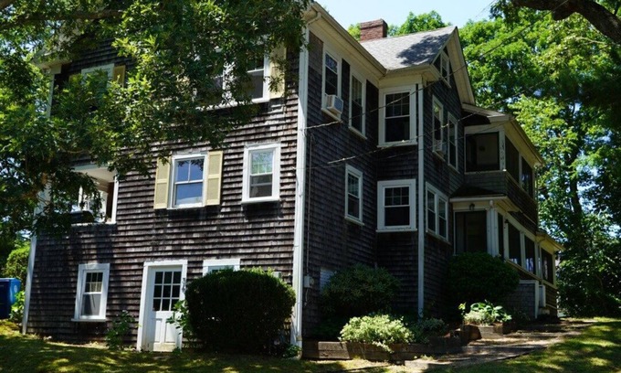 North Falmouth House | Beautiful 6-Bedroom Falmouth Beach House Sleeps 12