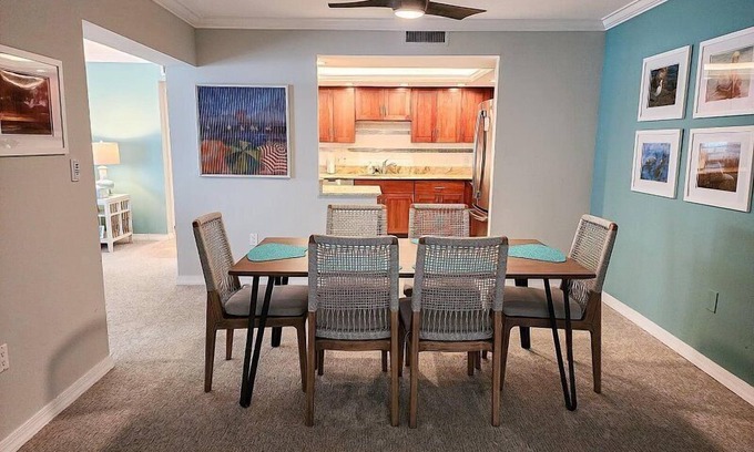 South Island Condo | Beautiful 7th Floor Updated Island Winds Condo with Assigned Covered Parking,.
