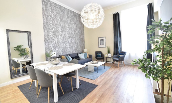 Csarnok negyed Apartment | Beautiful 8 bedroom/8 bathroom