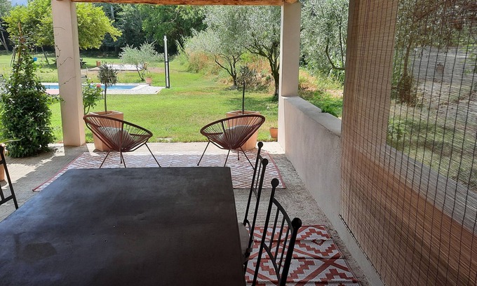 St.-Remy-de-Provence Apartment | Beautiful apartment in country house. Saint Remy de Provence.