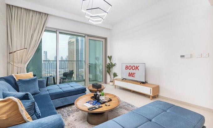 Trade Centre 1 Apartment | Beautiful 2-BR Flat in Downtown Luxury City Living at Its Best