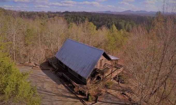 Morganton Cabin | Beautiful all season's view of the Blue Ridge Mountains.