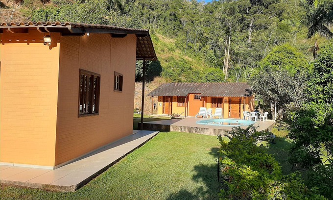 Domingos Martins House | Beautiful and comfortable house in place, with preserved nature, swimming pool and fishing lake
