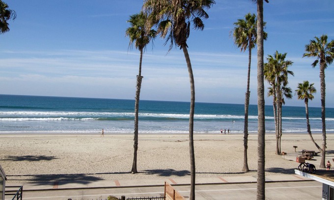 Townsite Condo | Beautiful and calming place at the beach