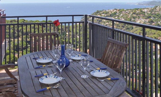 Canyelles Apartment | Beautiful and comfortable apartment in urbanization in LLoret de Mar, Costa Brava with spectacular v