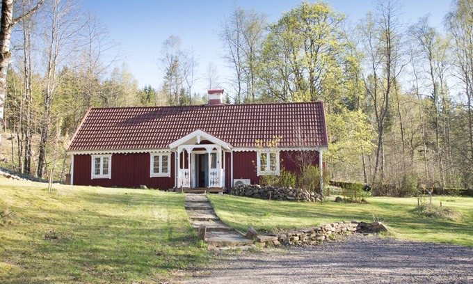 Ullared Cottage | Beautiful and comfortable, newly renovated, classic swedish 'torp' house.