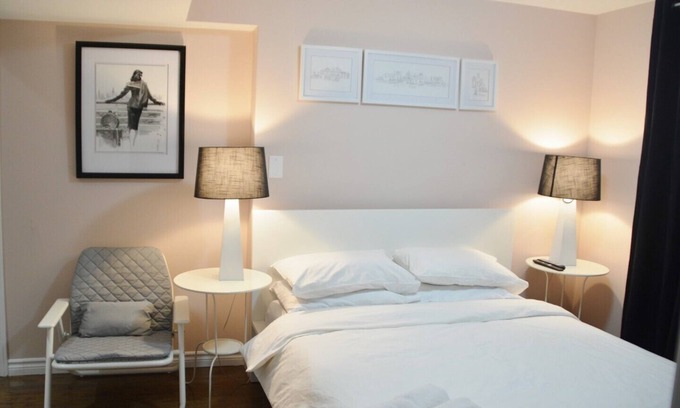 Caledon House | Beautiful and Comfortable One bedroom Basement Apartment