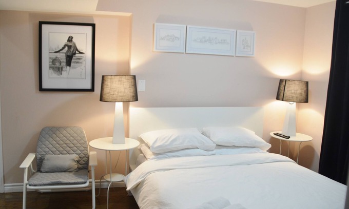 Caledon House | Beautiful and Comfortable One Bedroom Basement Apartment