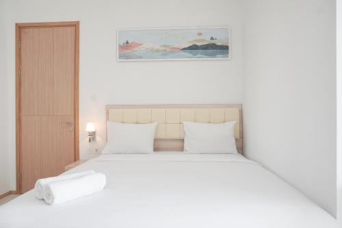 Mampang Prapatan Apartment | Beautiful and Cozy 2BR Samara Suites Apartment By Travelio