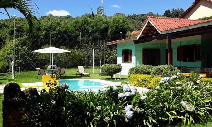 Paruru House | Beautiful and cozy, p/family and friends, quiet and safe. of condominium- Wifi