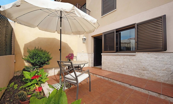 Puerto de la Cruz Apartment | Beautiful and bright apartment with terrace and direct entrance from the street. Very easy parking,