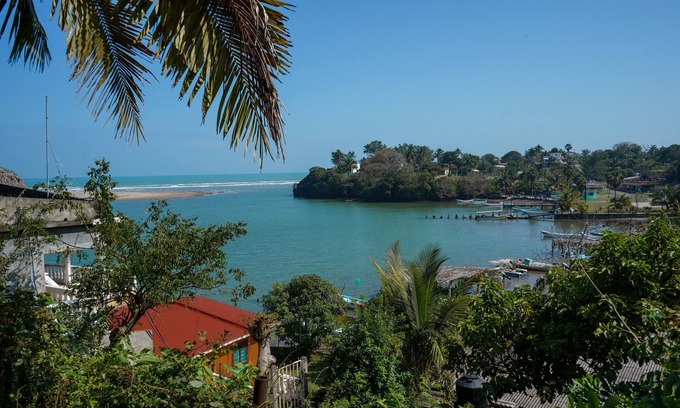 Barra de Cazones House | Beautiful and picturesque rustic home, overlooking the glorious Gulf Sea.