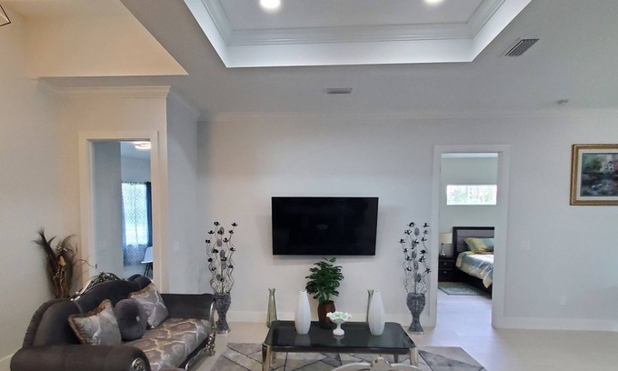 Lehigh Acres House | Beautiful and spacious 3/2 home 🏡 in Lehigh Acres, FL